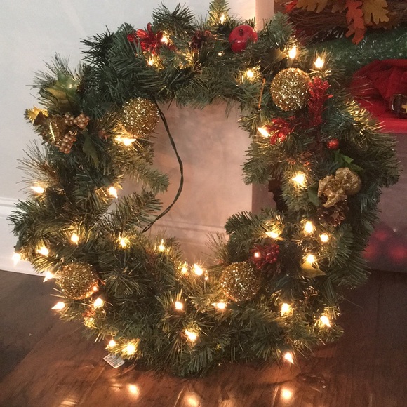 Other - Pre Lit Christmas Wreath with Decorations - 23”